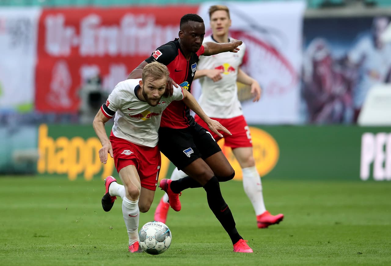 - El cotejo finalizó empatado 2-2.
<br>- Leipzig llegó a 55 puntos y se mantienen afianzados en la tercera posición de la Bundesliga.
<br>- Hertha Berlín no pudo hilar su tercer triunfo, pero han obtenido siete de los últimos 9 puntos.
<br>- Para la Fecha 29, Leipzig visitará a Colonia y Hertha Berlín recibirá al Ausburgo.