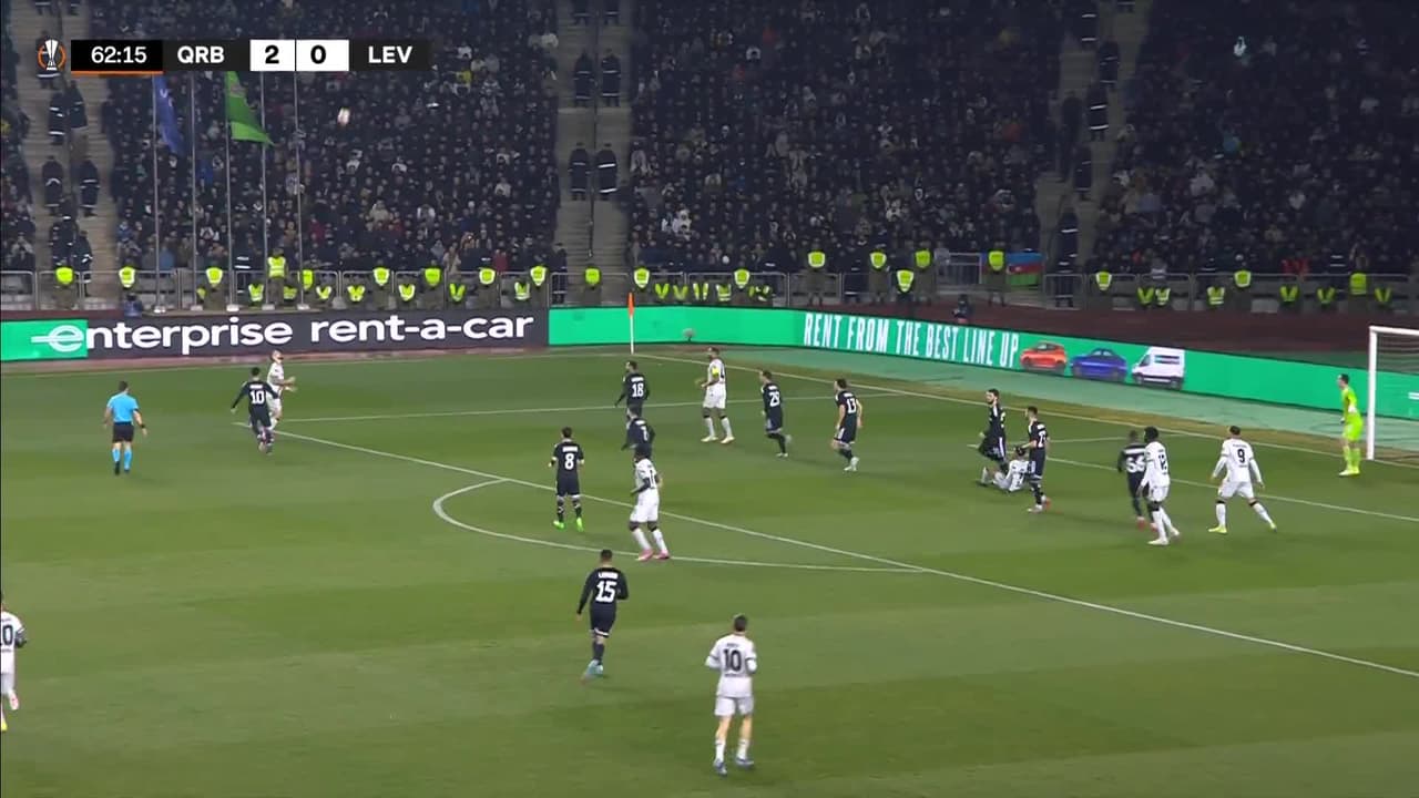 ¡TIRO ATAJADO! disparo por Edmond Tapsoba.