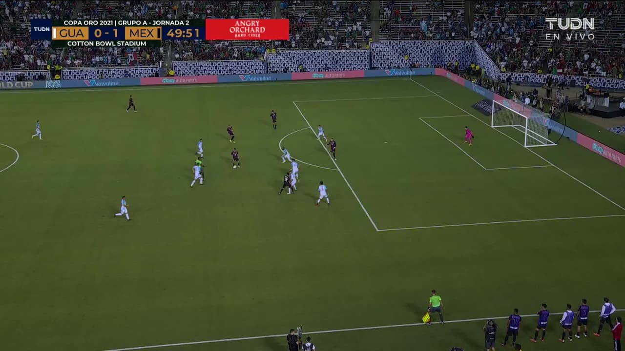 ¡TIRO ATAJADO! disparo por Rogelio Funes Mori.