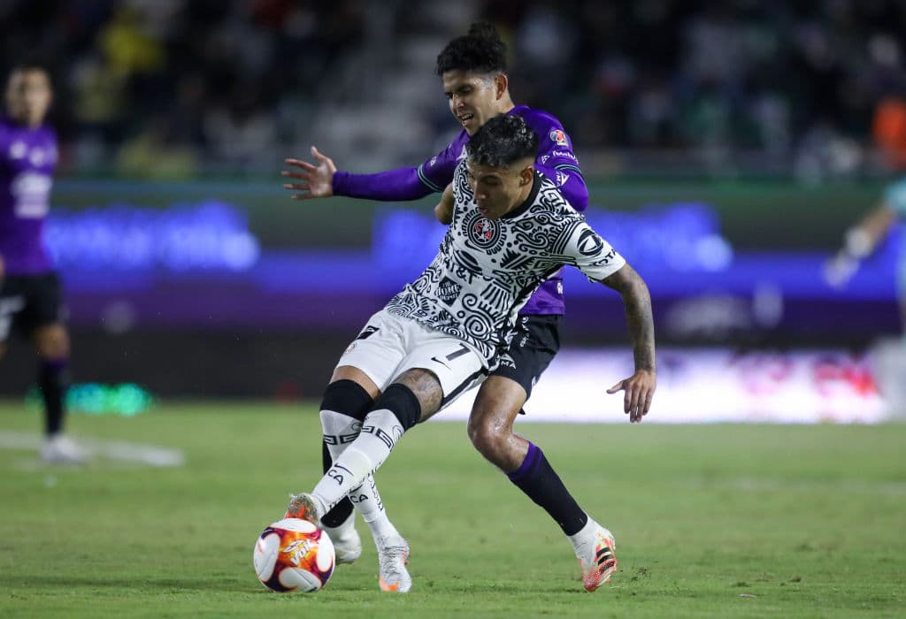 José Ortiz Cortes (71') se vistió de villano y empujó el balón en su propia meta para darle el triunfo a los de Coapa. En la J13 del Guard1anes 2021, América recibirá al Necaxa y Mazatlán visitará Puebla.