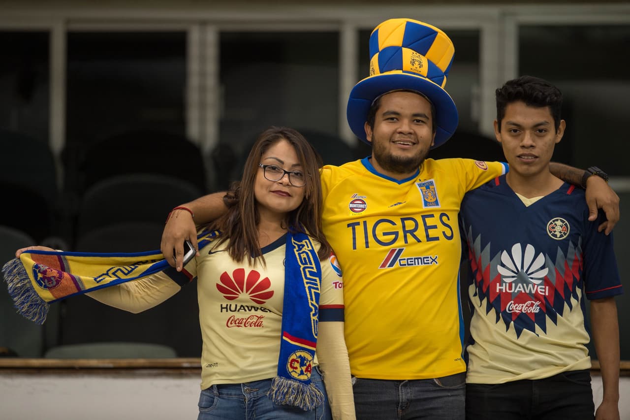 Desde muy temprano los fanáticos estuvieron dispuestos para disfrutar con respeto y tolerancia el choque de la semifinal.