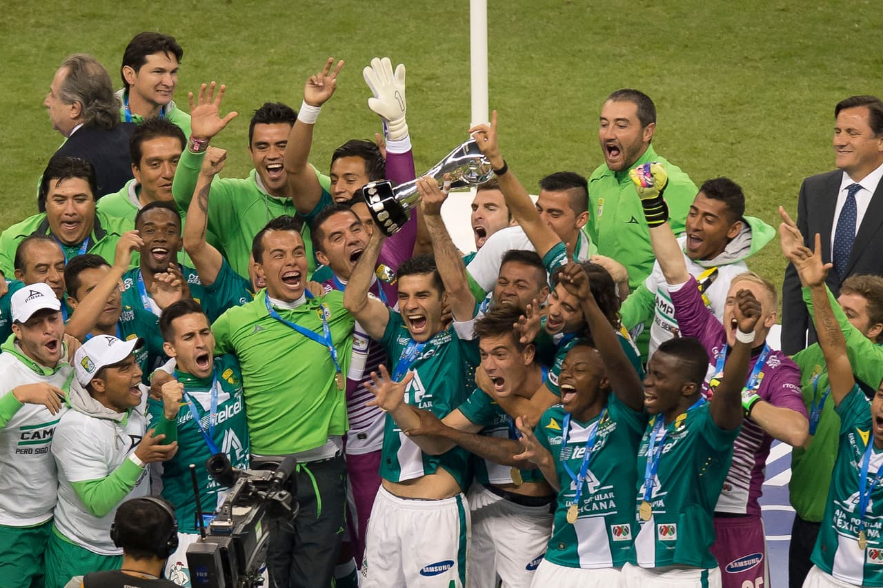 Y vaya si regresó en plan grande. Con el León alzó un bicampeonato comandando a una escuadra espectacular y ofensiva junto a hombres como Carlos Peña, José Juan Vázquez y Luis Montes.