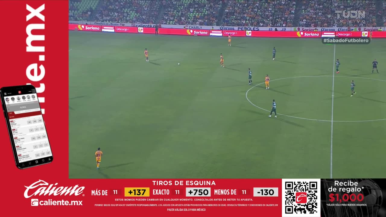 Arranca el partido y la pelota está en juego.