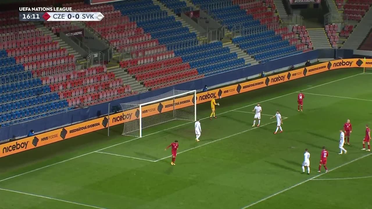 ¡GOOOL! Tomas Soucek anota para República Checa.