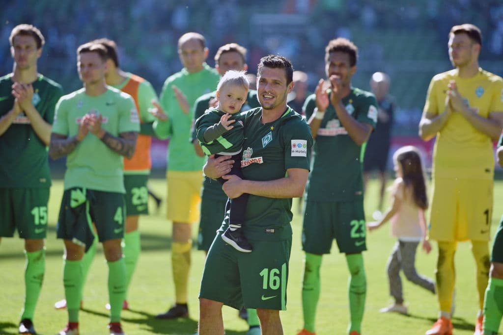 12) 
<b>Werder Bremen</b>. El equipo verdiblanco se ubica en el puesto 12 de 18 clubes que conforman la Bundesliga en este ramo. El Bremen tiene valor de mercado conjunto por 11.4 millones de euros.