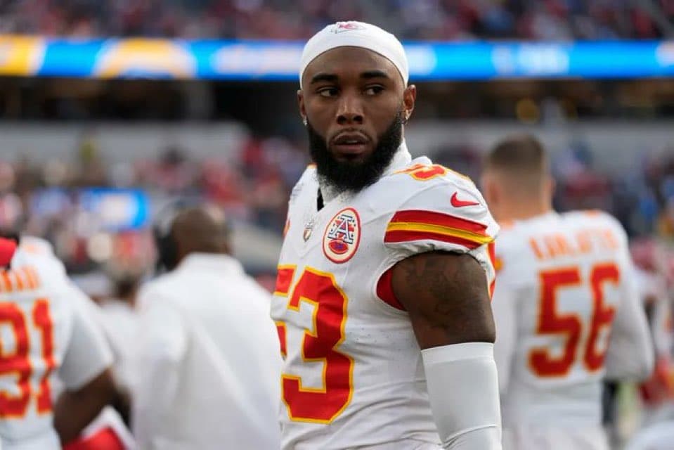 BJ Thompson, de Chiefs, está estable tras sufrir un parco cardiaco