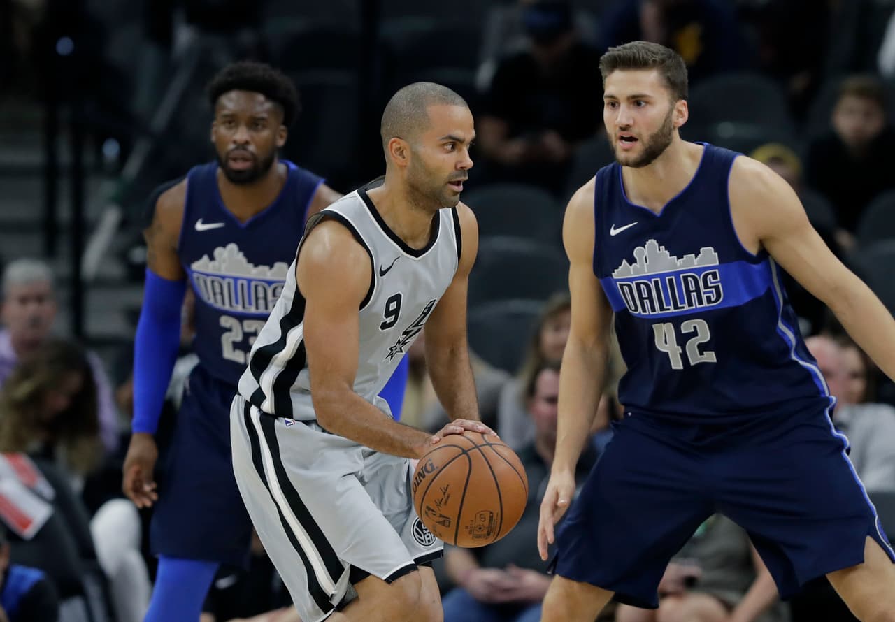 Tony Parker dice que Kawhi Leonard estaría de regreso en 2 o 3 semanas