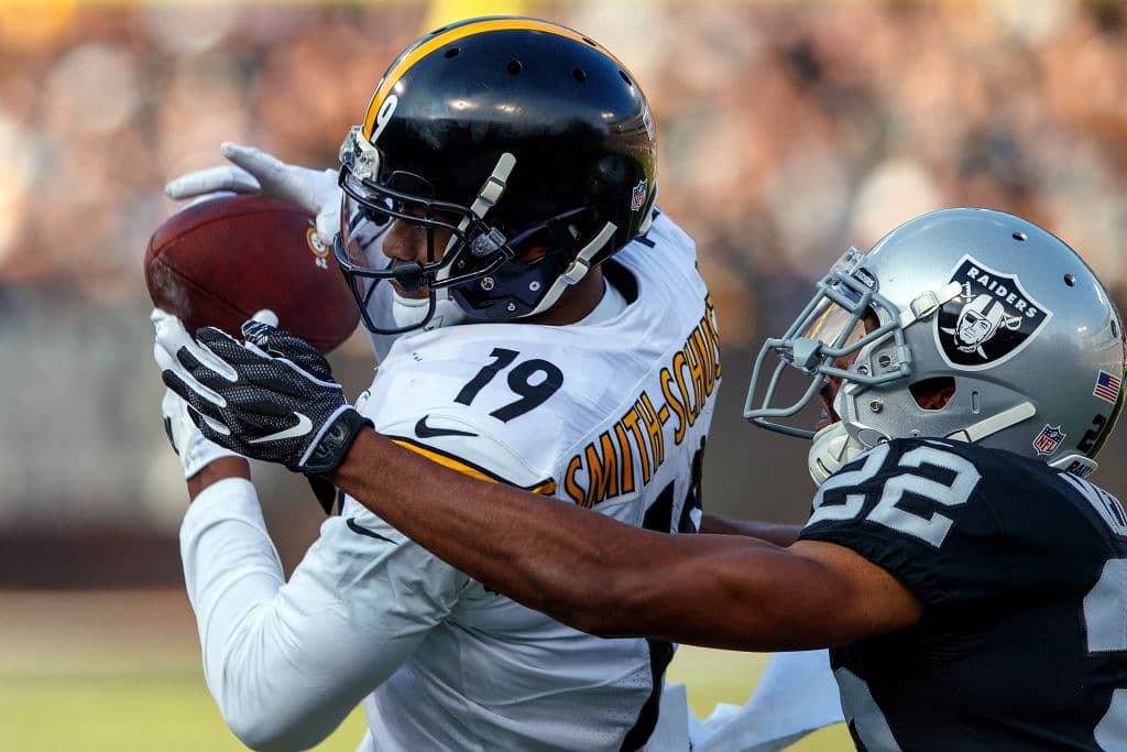 Y a falta de 10 segundos de llegar al medio tiempo, Ben Roethlisberger lanzó pase de anotación de 1 yarda a JuJu Smith-Schuster para irse al descanso con ventaja de 14-10.