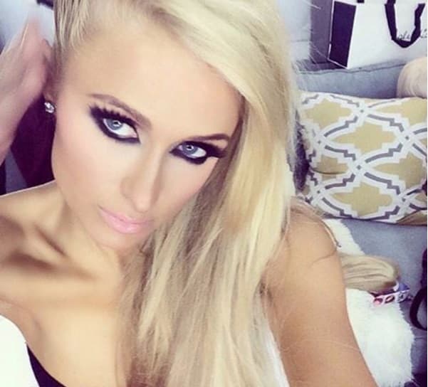 Le empresaria, cantante, modelo, diseñadora y actriz, presume su silueta en las redes sociales.