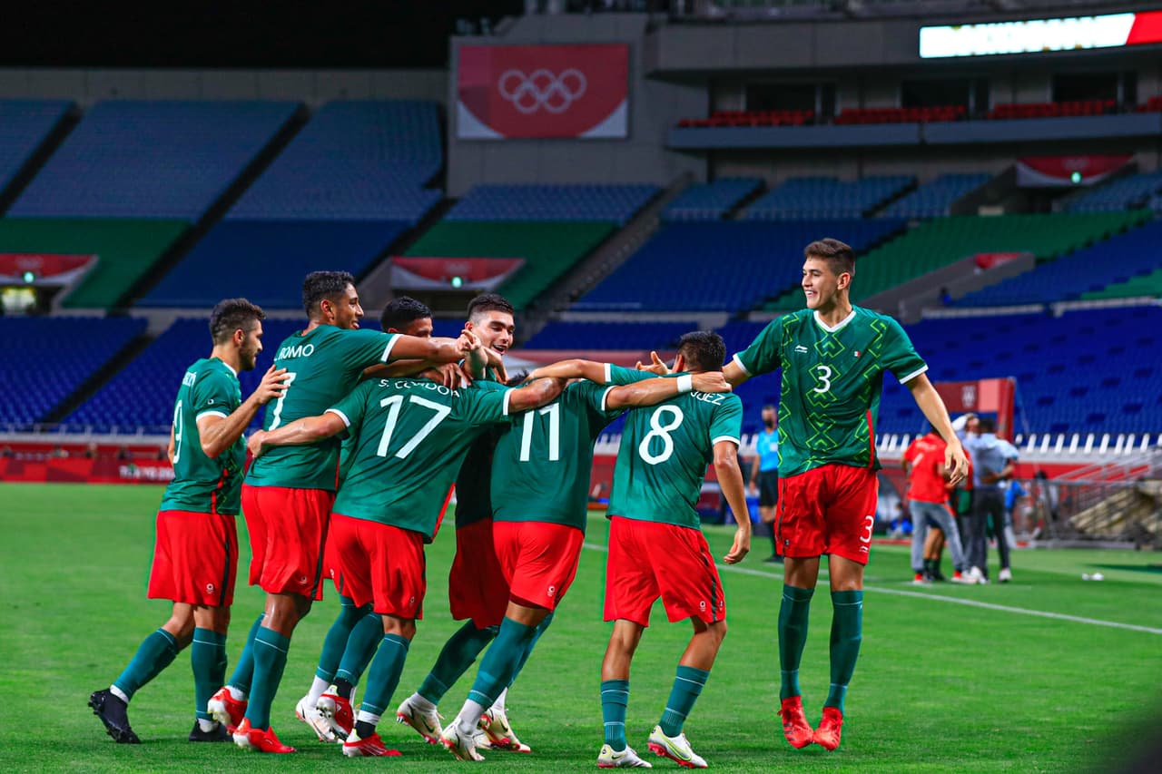El futbol entra al club de los deportes multimedallistas de México