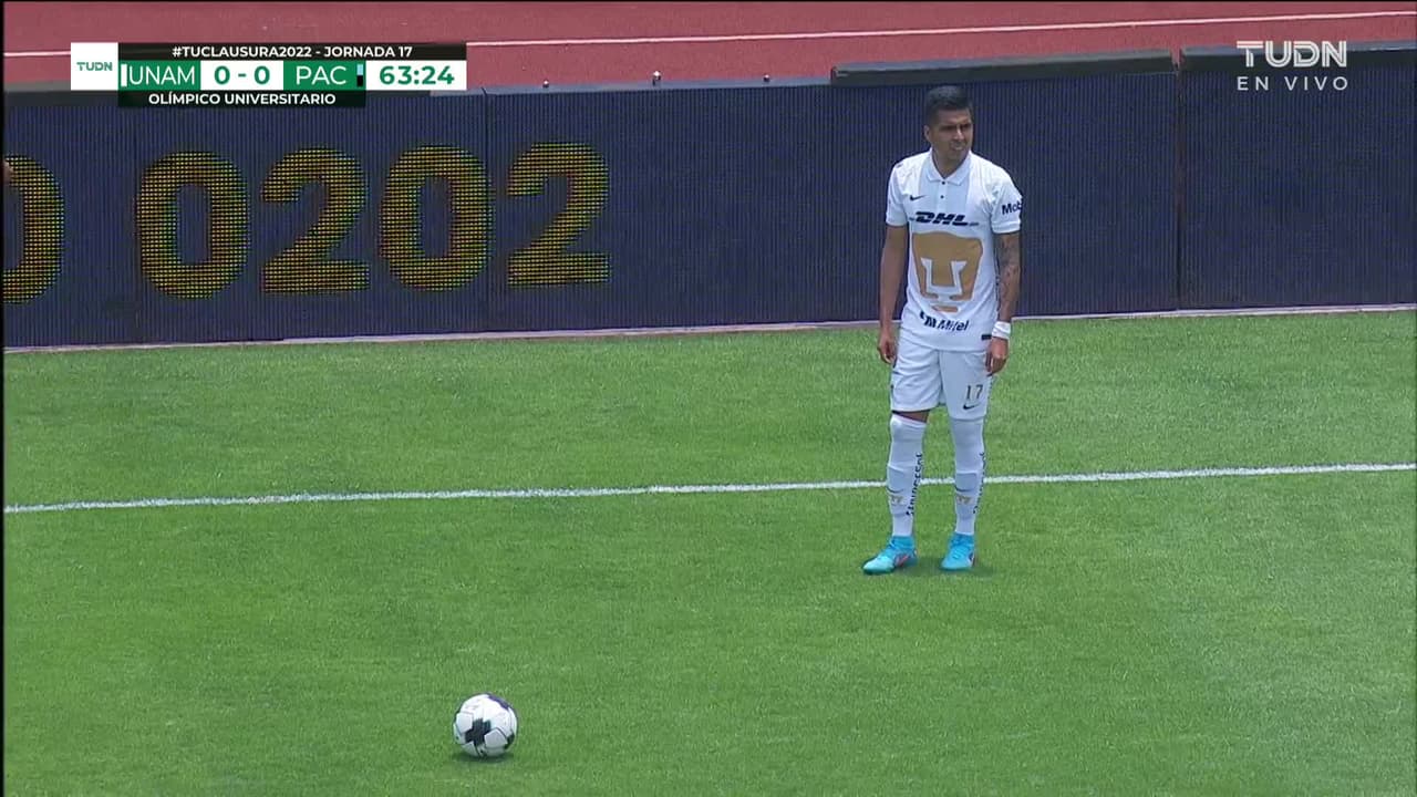 ¡TIRO ATAJADO! disparo por José Caicedo.