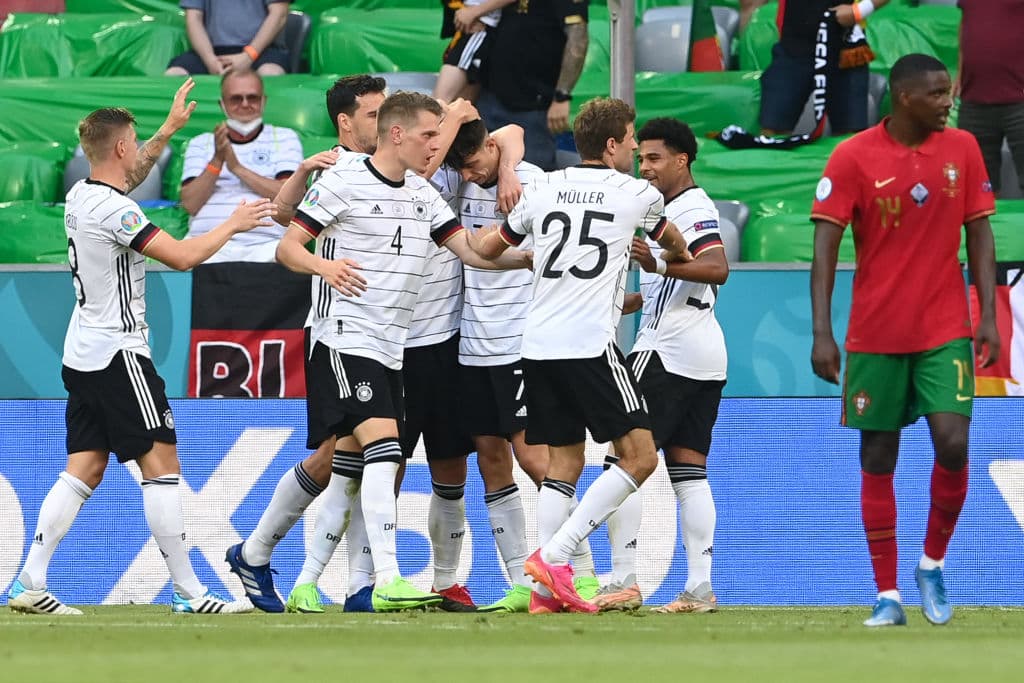 Alemania tiene que venir de atrás para golear 2-4 a Portugal y conseguir sus primeros tres puntos del torneo.