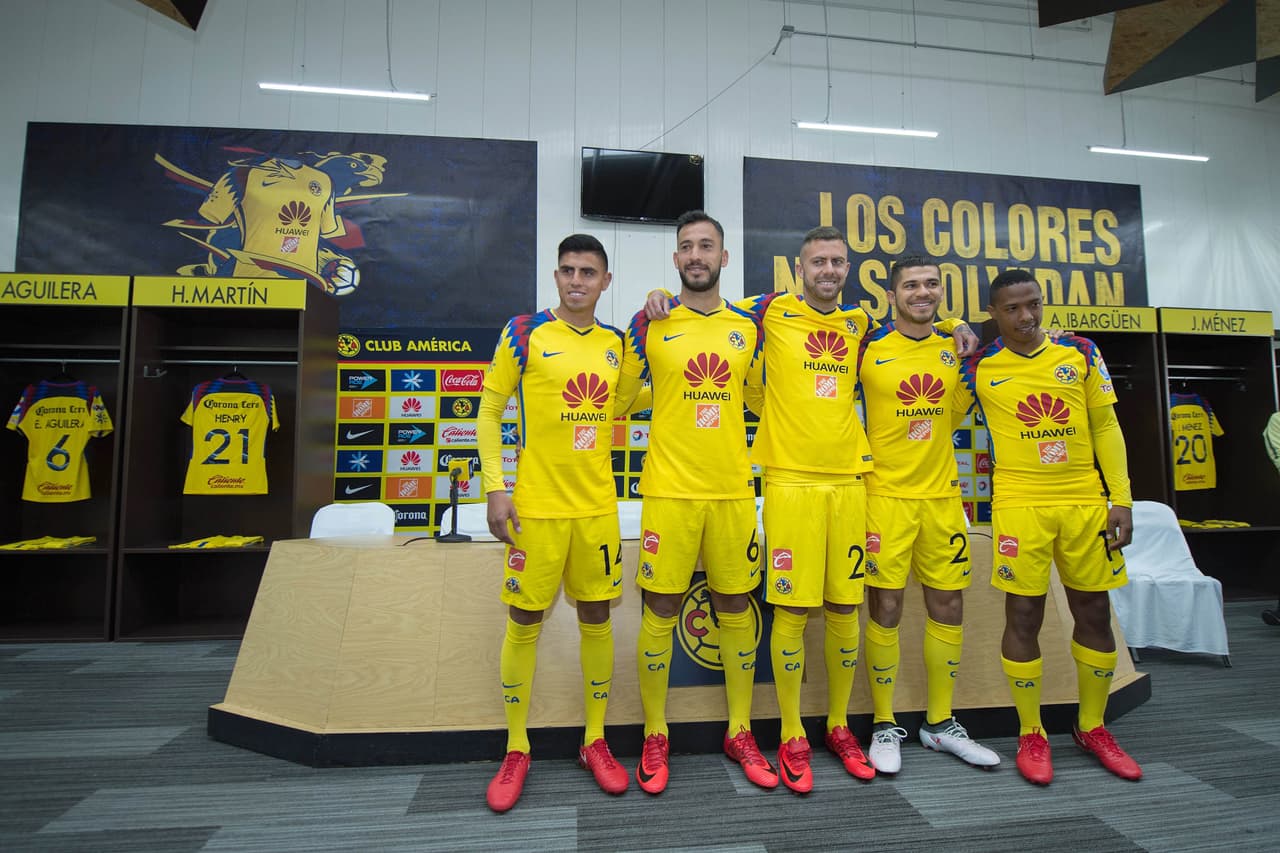 Las Águilas presentaron a unos muy sonrientes Joe Corona, Emanuel Aguilera, Henry Martín, Andrés Ibargüen y Jérémy Ménez como sus nuevos hombres para el Clausura 2018.