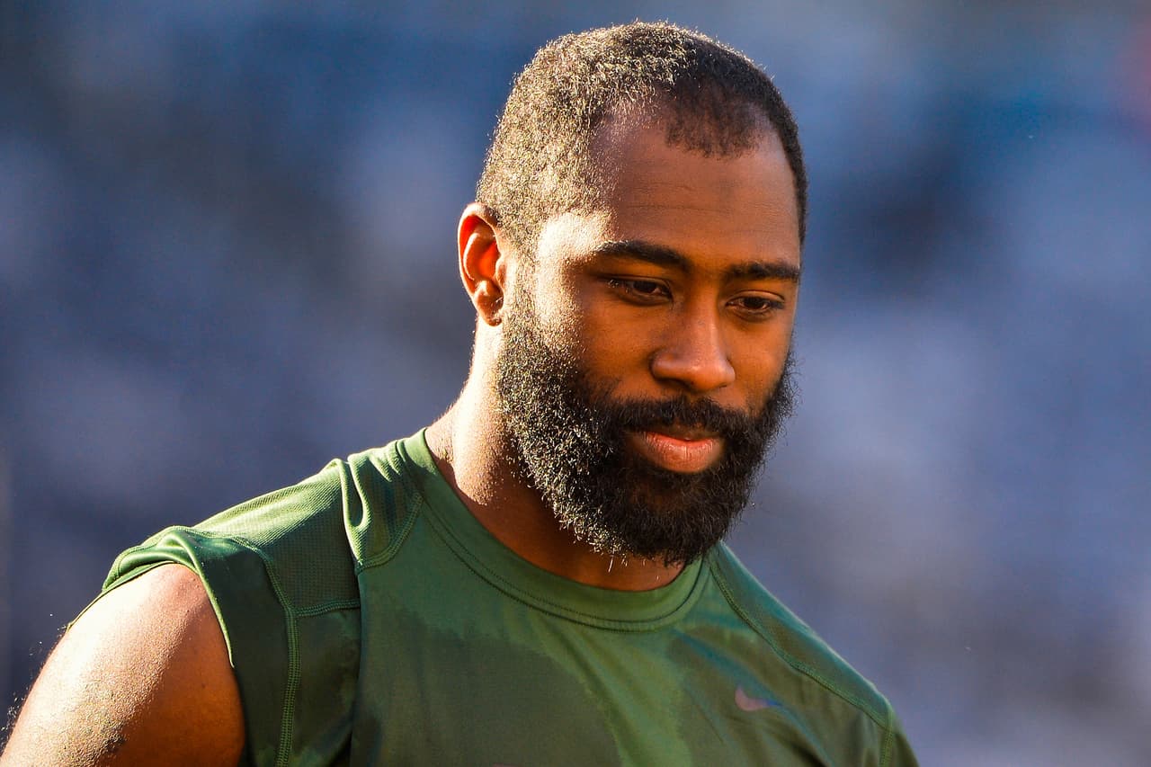 EAST RUTHERFORD, NJ - OCTOBER 18: Darrelle Revis #24 of the New York Jets looks on after a game against the Washington Redskins at MetLife Stadium on October 18, 2015 in East Rutherford, New Jersey. (Photo by Alex Goodlett/Getty Images)