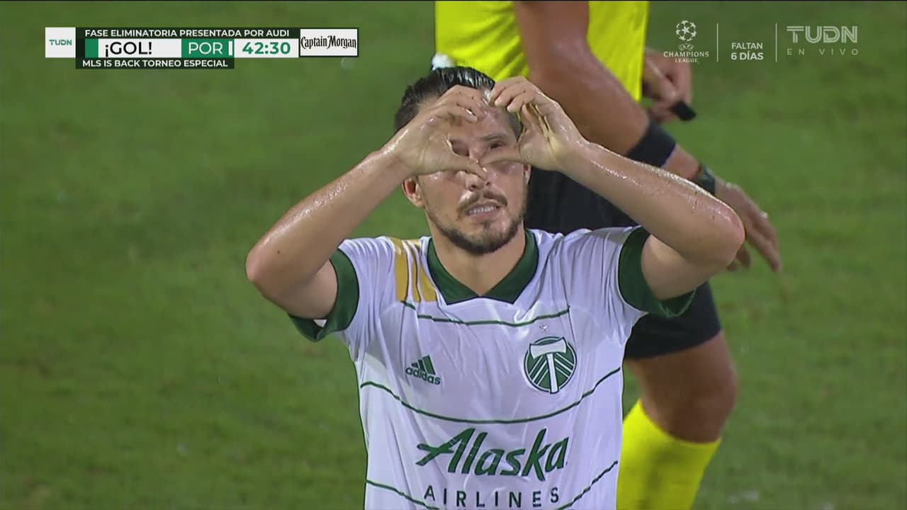 ¡Qué golazo! Sebastián Blanco saca un potente disparo cruzado para el 1-1