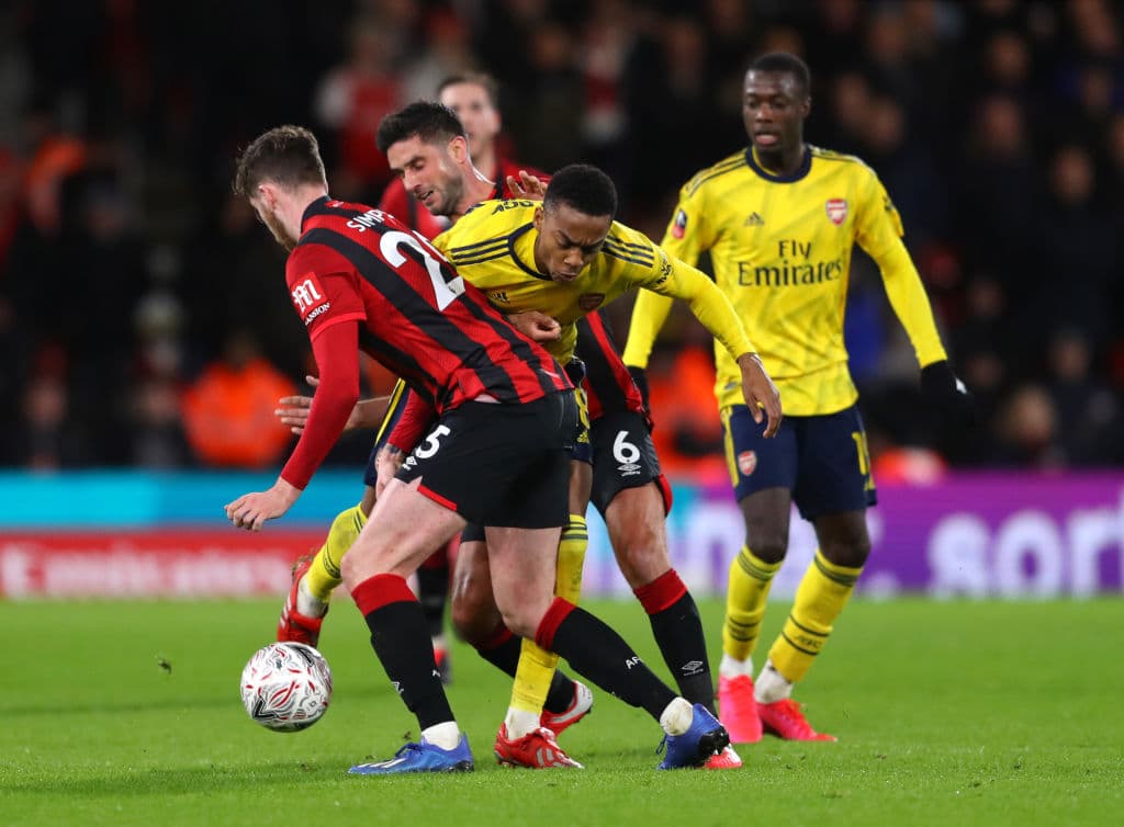 El Arsenal derrotó al Bournemouth 1-2, a domicilio, en la cuarta ronda de la FA Cup, con goles de Saka y Nketiah, que disputó el inicio de la misma con el Leeds United.
