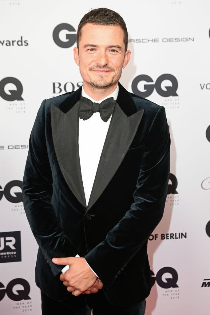 “Katy Perry está preparándose para volver a trabajar con todas las fuerzas, pero definitivamente lo hará a un ritmo aún más lento que antes. Absolutamente ama ser madre y es su compromiso número uno”, dijo la fuente anónima sobre la cantante.