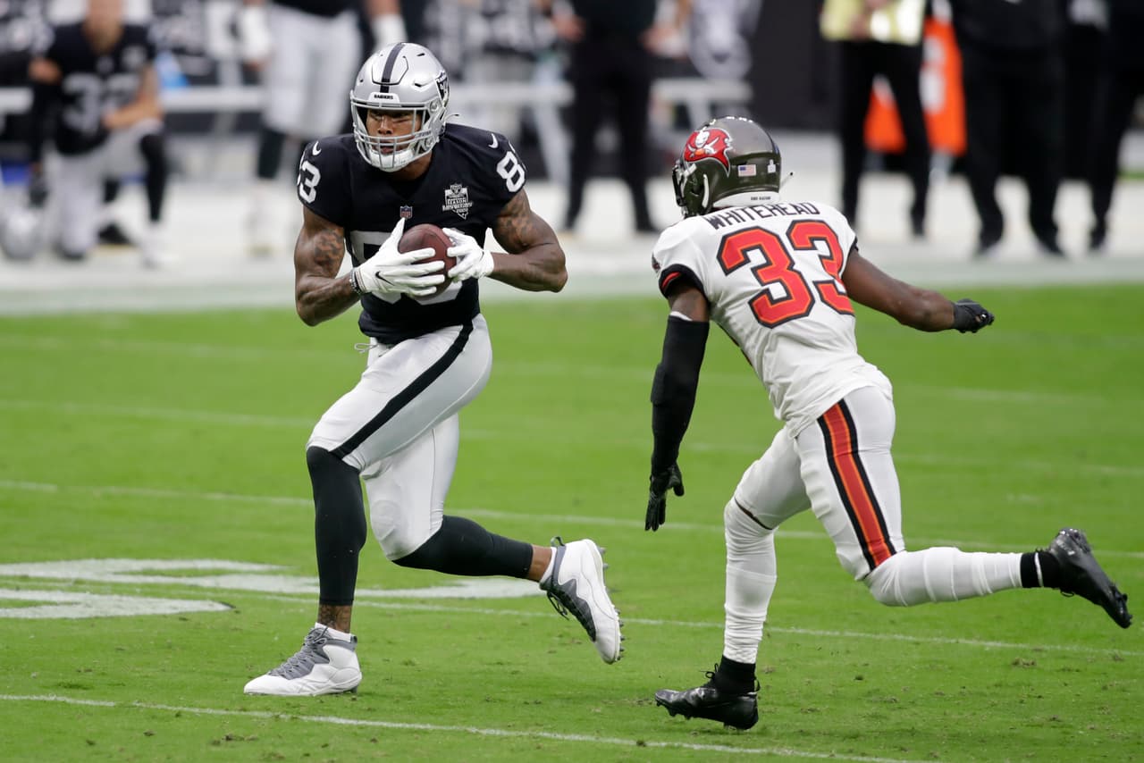 Tpm Brady tiene un partido impecable al lanzar cuatro pases de antocación y cero intercepciones en la victoria 45-20 sobre Las Vegas Raiders.