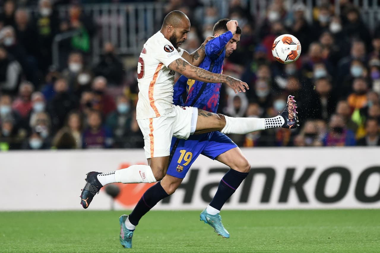 Barcelona quedó 0-0 de local ante Galatasaray en la ida de Octavos de Final de la Europa League a pesar de ser mejor y generar varias ocasiones de gol ante los turcos.