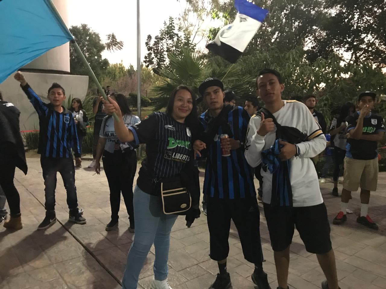 Cae la noche y el Estadio Corregidora se prepara para albergar la vuelta de los cuartos de final entre Querétaro y Necaxa.