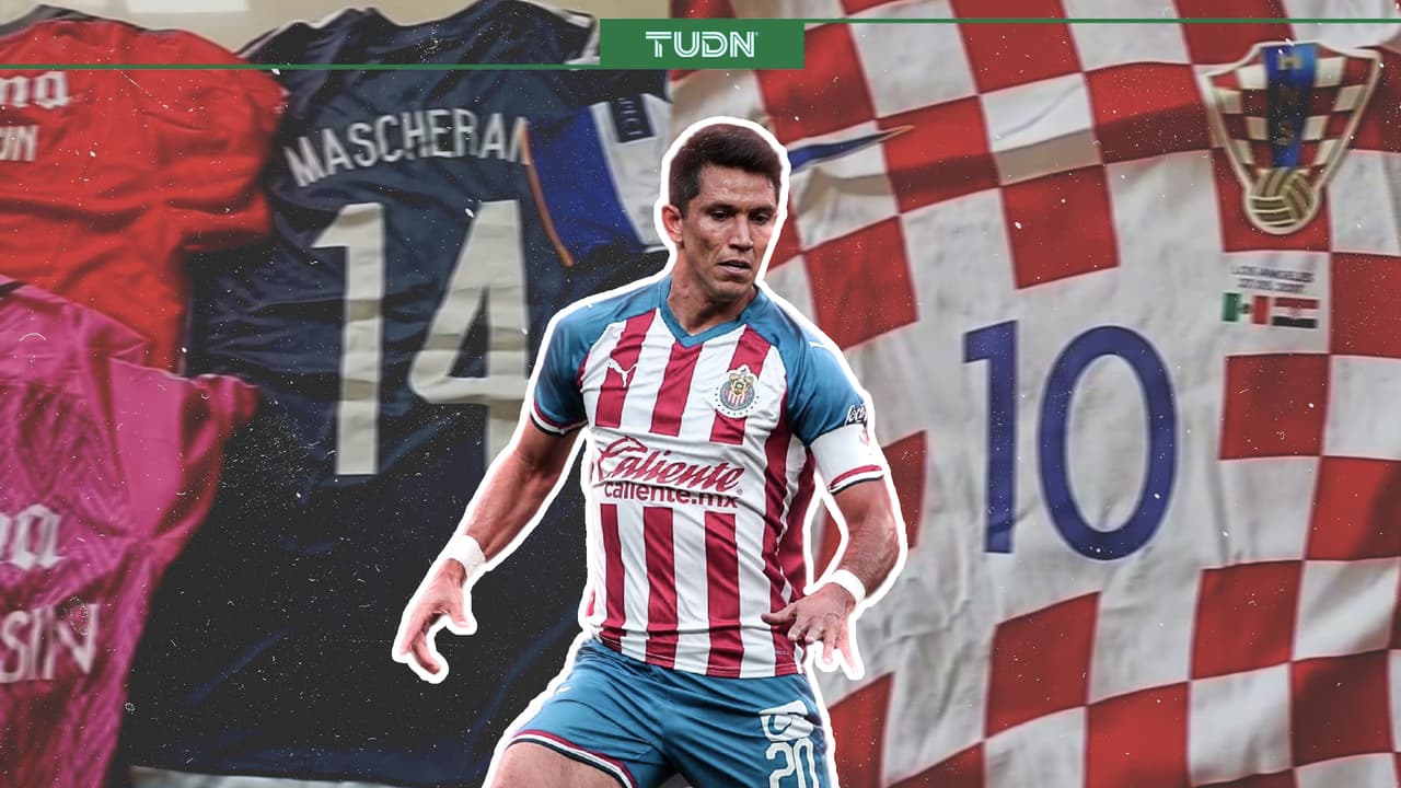 La envidiable colección de playeras de Jesús Molina