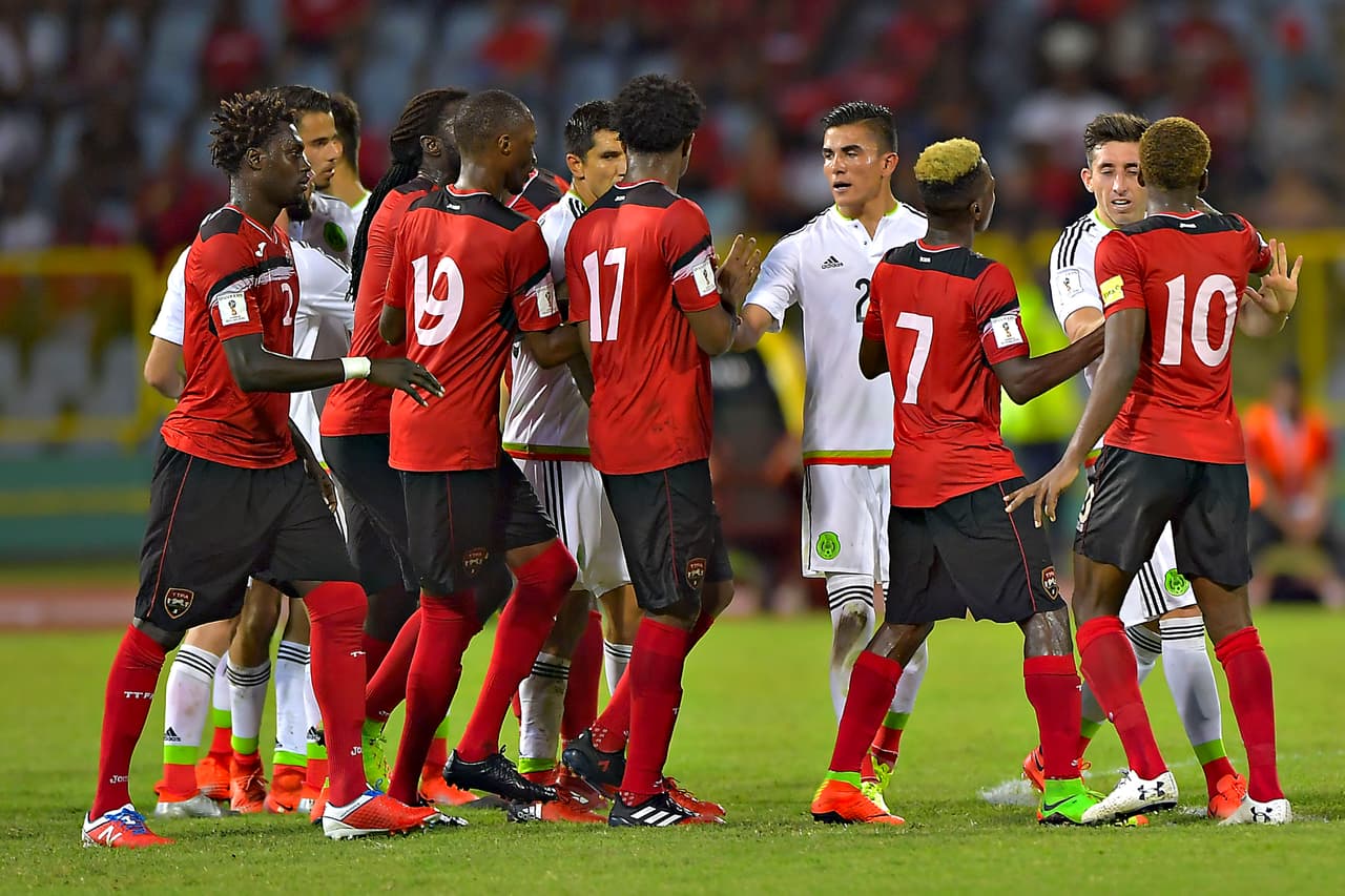 Al final no pasó a mayores. Kevin Molino por Trinidad y Salcedo y Luis Reyes por México fueron los únicos amonestados del juego.