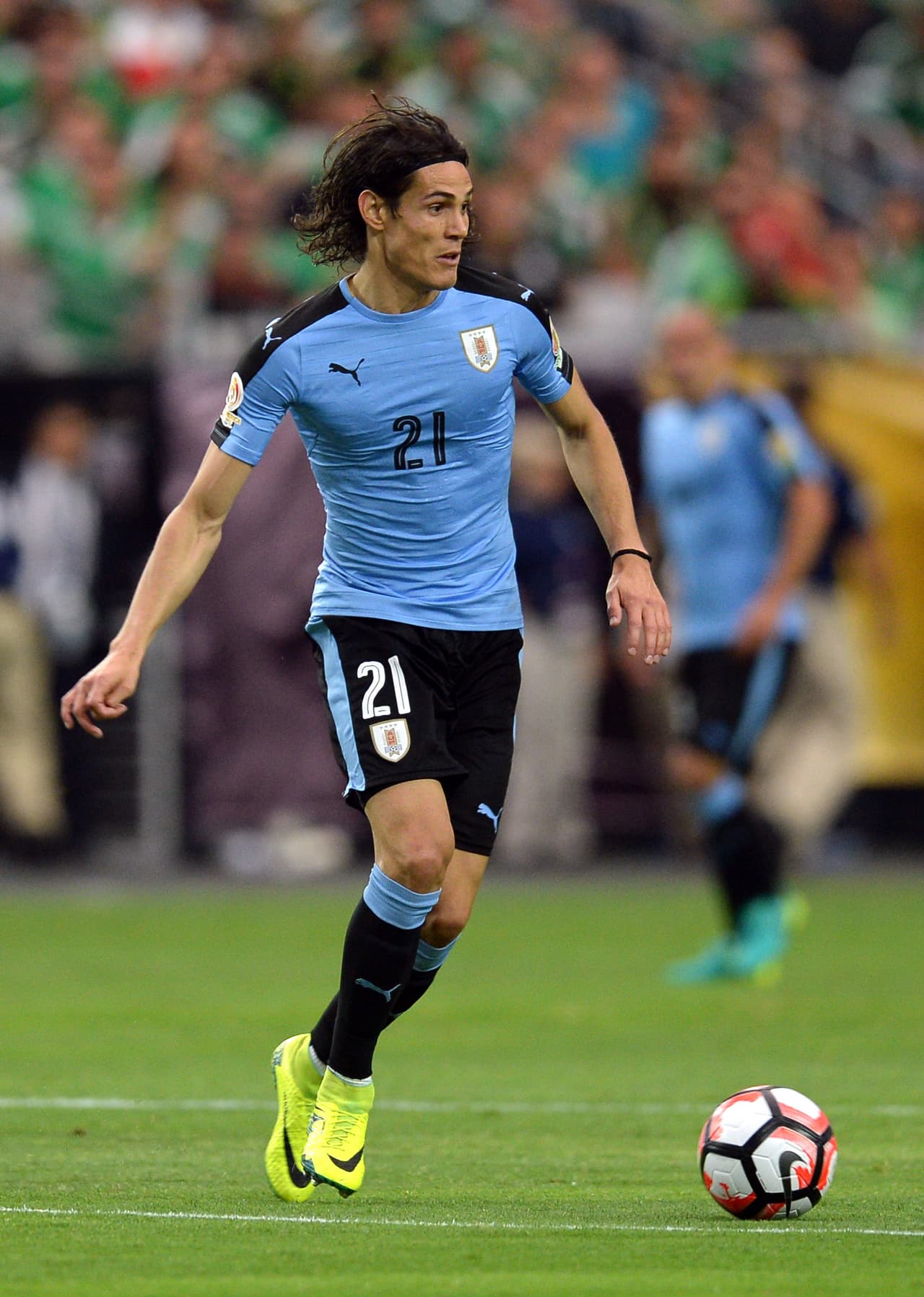 La leyenda goleadora de Edinson Cavani en Uruguay estaba plenamente vigente en 2016.
<br>