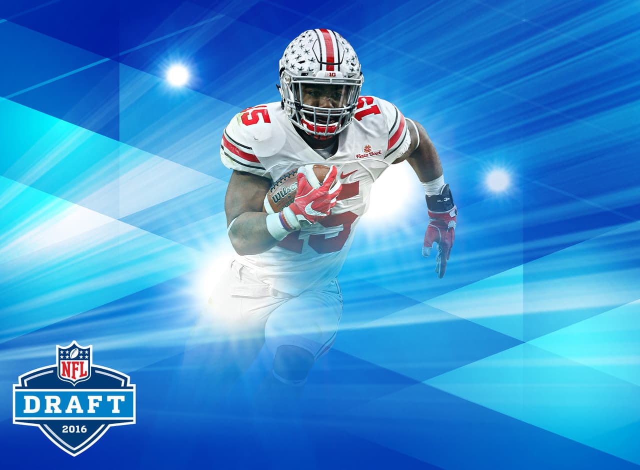 5.- Los corredores en Dallas: Ha exitido mucha especulación sobre si los Dallas Cowboys tomarán al corredor Ezekiel Elliott con su selección de primer ronda en 2016 (4 global). Dos de los últimos 3 corredores que los Cowboys han reclutado en la primera ronda acabaron en Canton (Tony Dorsett en 1977 y Emmitt Smith en 1990). El tercero fue Felix Jones en 2008, que es el único jugador de Arkansas que Jerry Jones ha elegido.