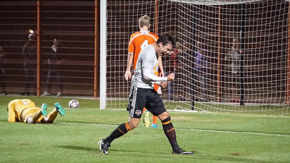 Después de muchos meses 'Cubo' Torres volvió a anotar para Houston Dynamo.