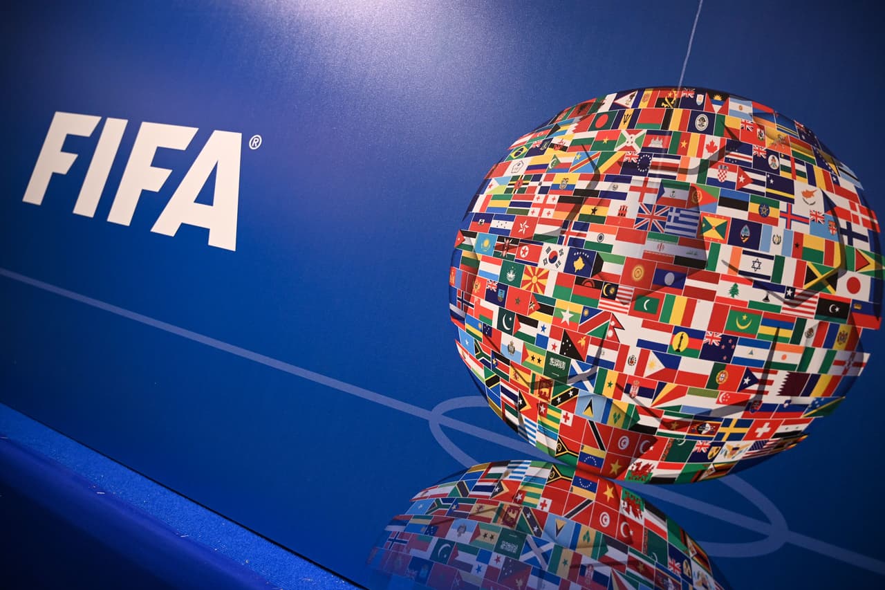 FIFA pretende modificaciones para frenar a los agentes
