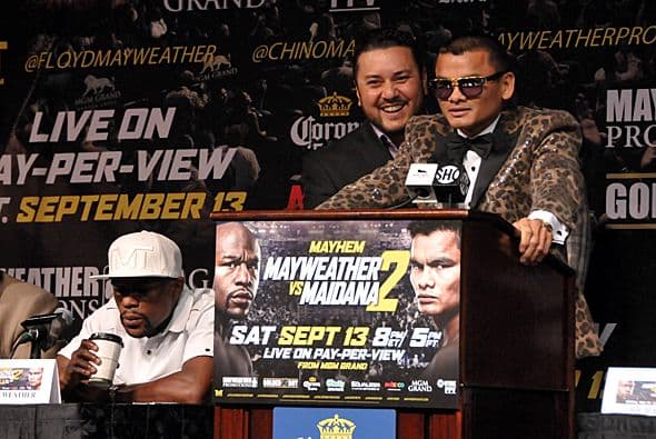 Mayweather, algo distraído durante toda la conferencia, no prestó mayor atención cuando habló Maidana.