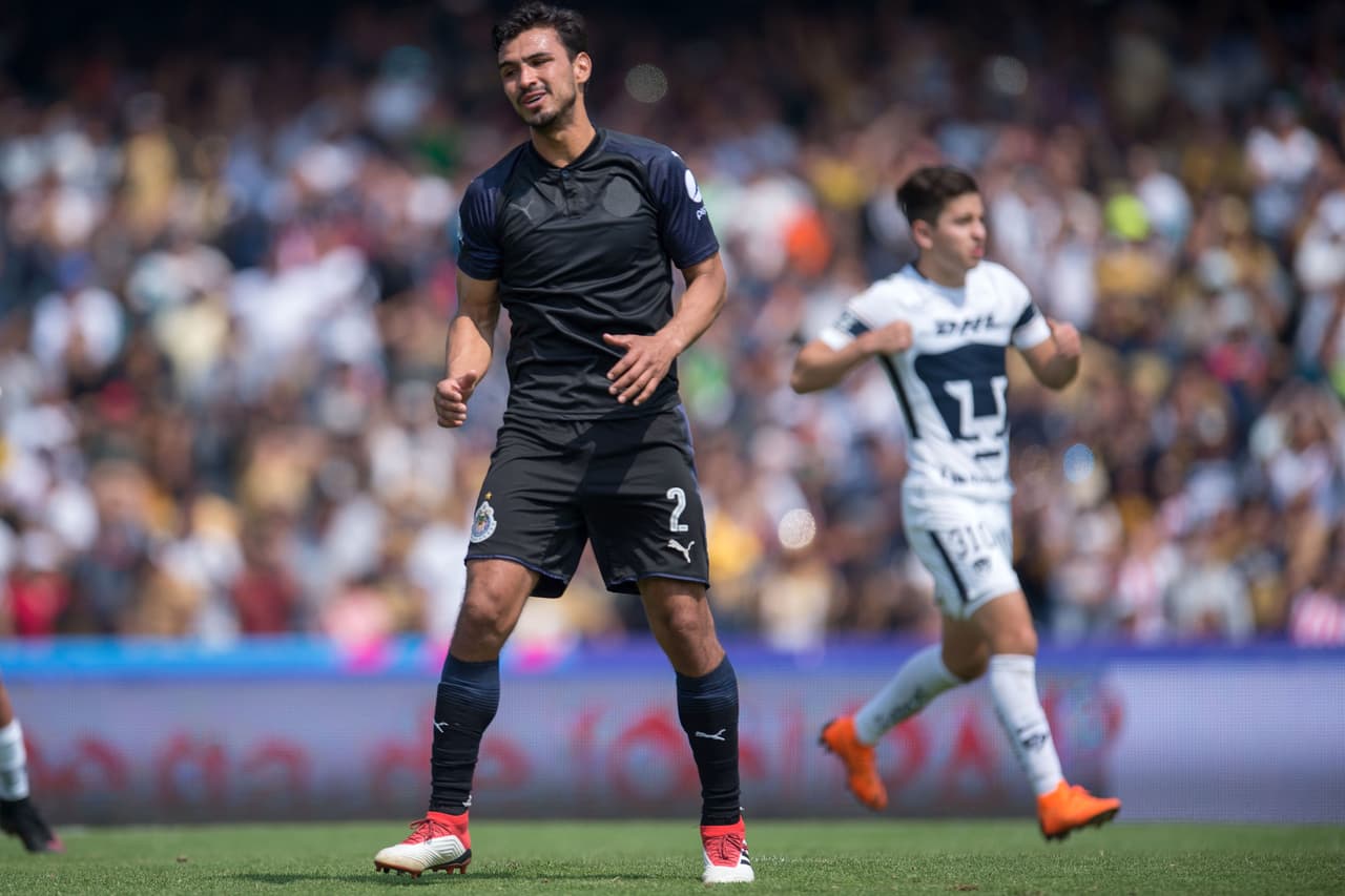 <b>Jornada 9 - Pumas 1-1 Chivas: </b>Oswaldo Alanís había anotado empatado el encuentro desde el manchón penal, pero en el minuto 90 se le presentó otro penal, el del gane, y lo voló.