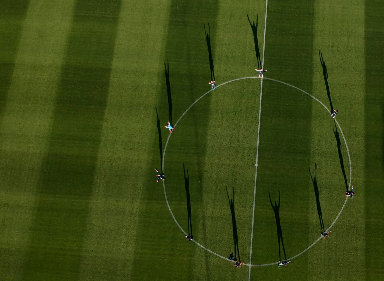 Por años, Sánchez recibió pequeños pagos al hacer un trabajo administrativo en el club. La noticia de que iban a prescindir de sus servicios ocurrió a media temporada, así que no logró irse a otro club.