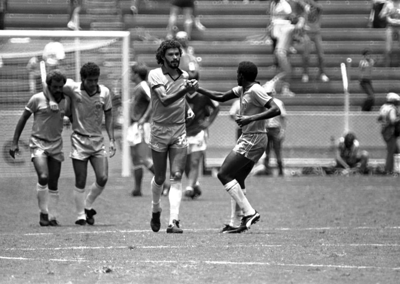 La confianza y el buen fútbol de Brasil eran un sinónimo ligado al crack, que con su playera número '8' representaba un estilo elegante y simple.