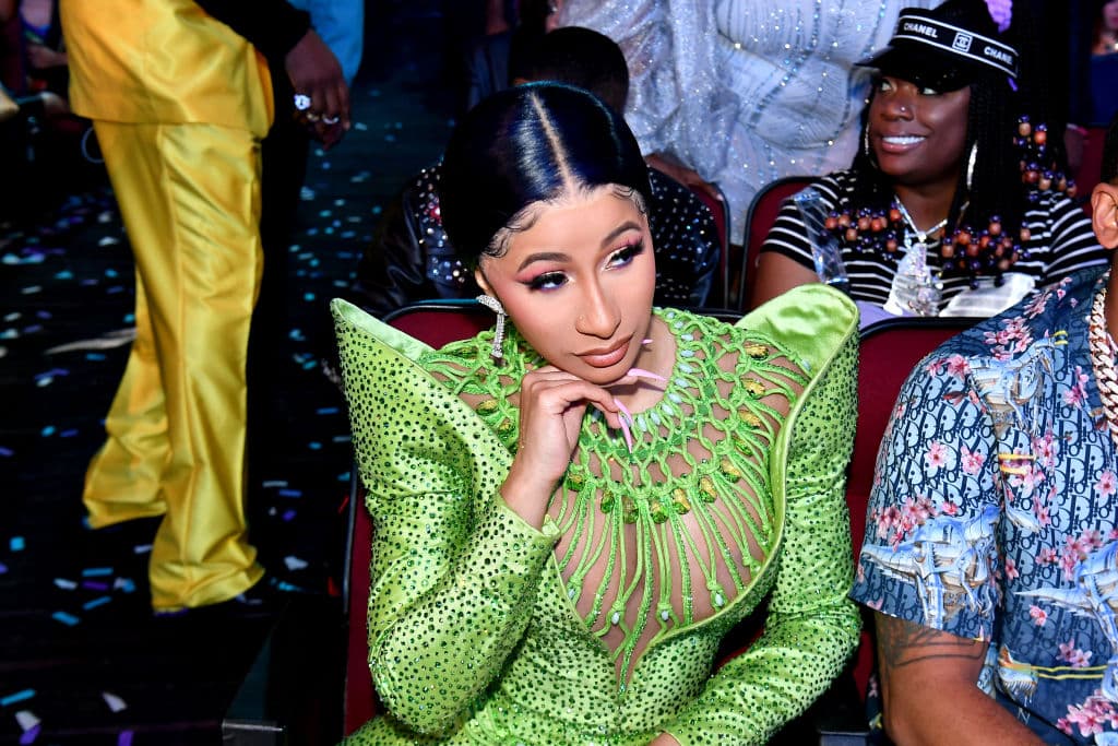 Cardi B ya había tenido papeles en la pantalla grande, como en “Hustlers”, donde actuó como bailarina junto a Jennifer López.