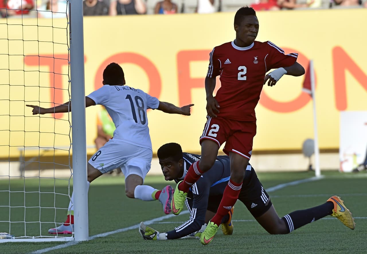 México se sobrepuso a un primer tiempo desastroso que lo había dejado en desventaja por dos goles, y terminó venciendo el martes 4-2 a Trinidad y Tobago en el fútbol de los Juegos Panamericanos.
