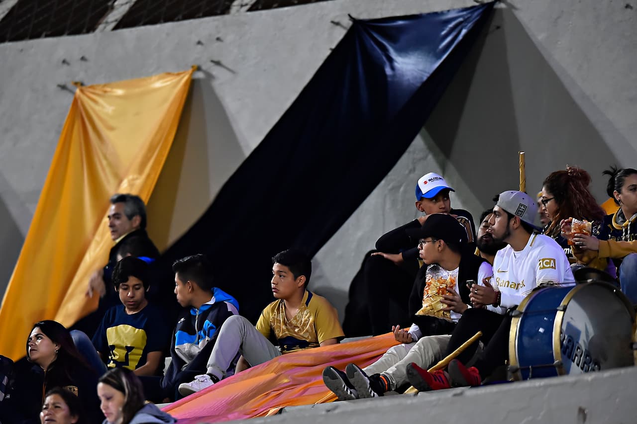 Aunque otros no veían la hora de que sus jugadores favoritos saltaran al campo de juego para la contienda de Semifinales.