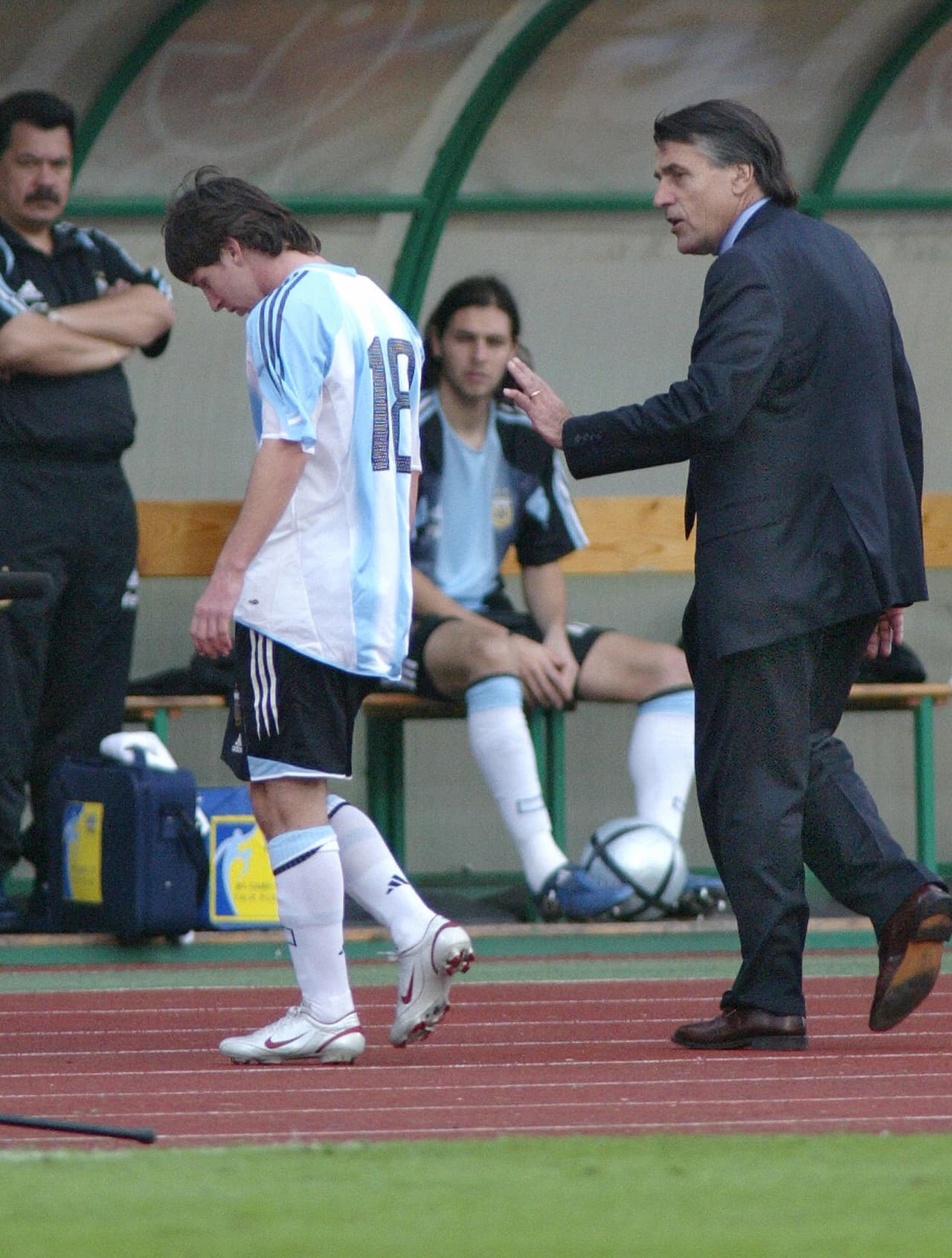 Messi fue convocado por José Pekerman y vistió por primera vez la casaca de mayores el 17 de agosto de 2005 cuando en el minuto 63 ingresó por Lisandro López en un amistoso frente a Hungría en el estadio Ferenc Puskas.