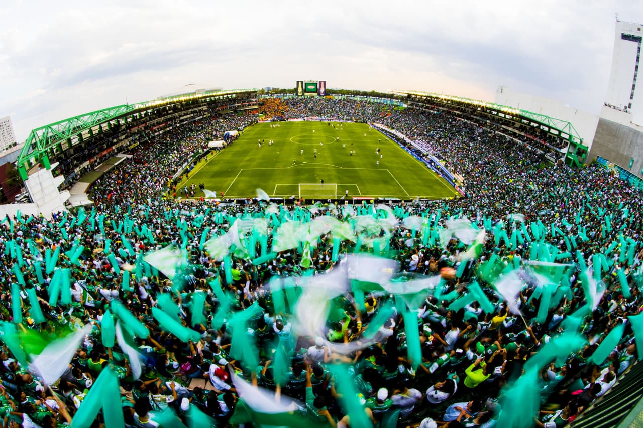 Un gran espectáculo brindó la afición 'Esmeralda' en el partido de vuelta por la Final del 
<a href="https://www.univision.com/deportes/futbol/liga-mx/*">Clausura 2019.</a>