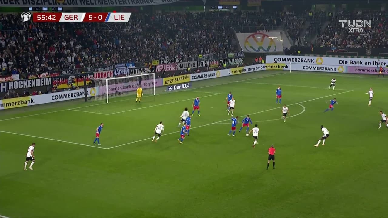 ¡TIRO ATAJADO! disparo por Ilkay Gündogan.