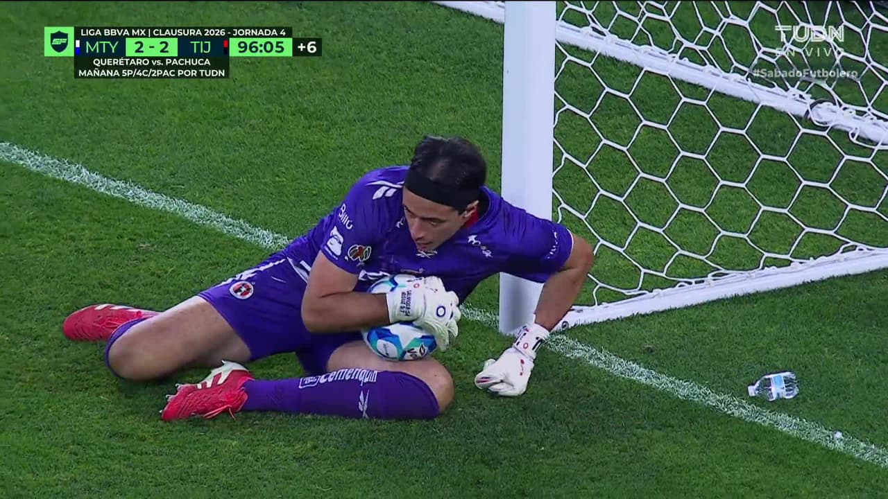 ¡TIRO ATAJADO! disparo por Sergio Canales.