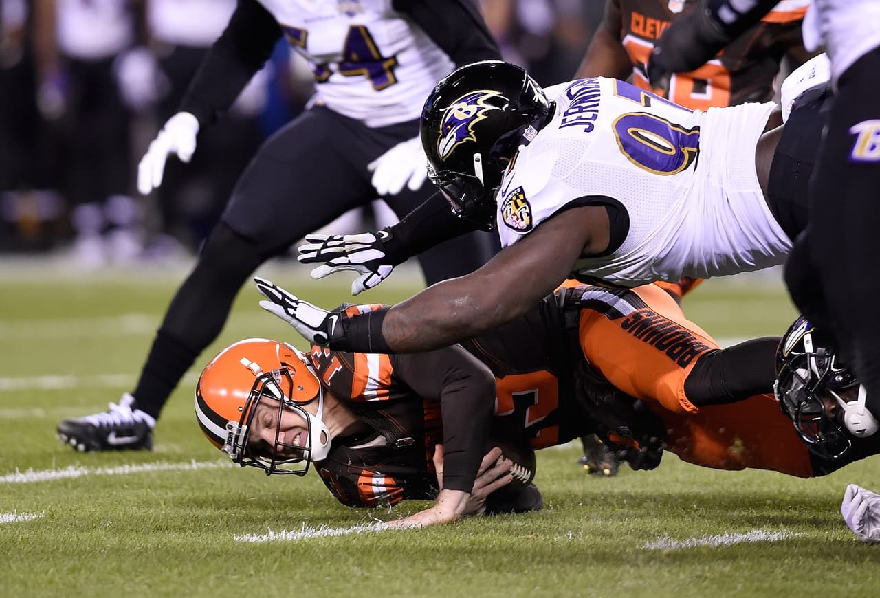 Dramático duelo se vivió en Cleveland donde los Ravens sacaron el partido 33-27 a los Browns. Checa las mejores tomas de este duelo de Lunes por la Noche.
