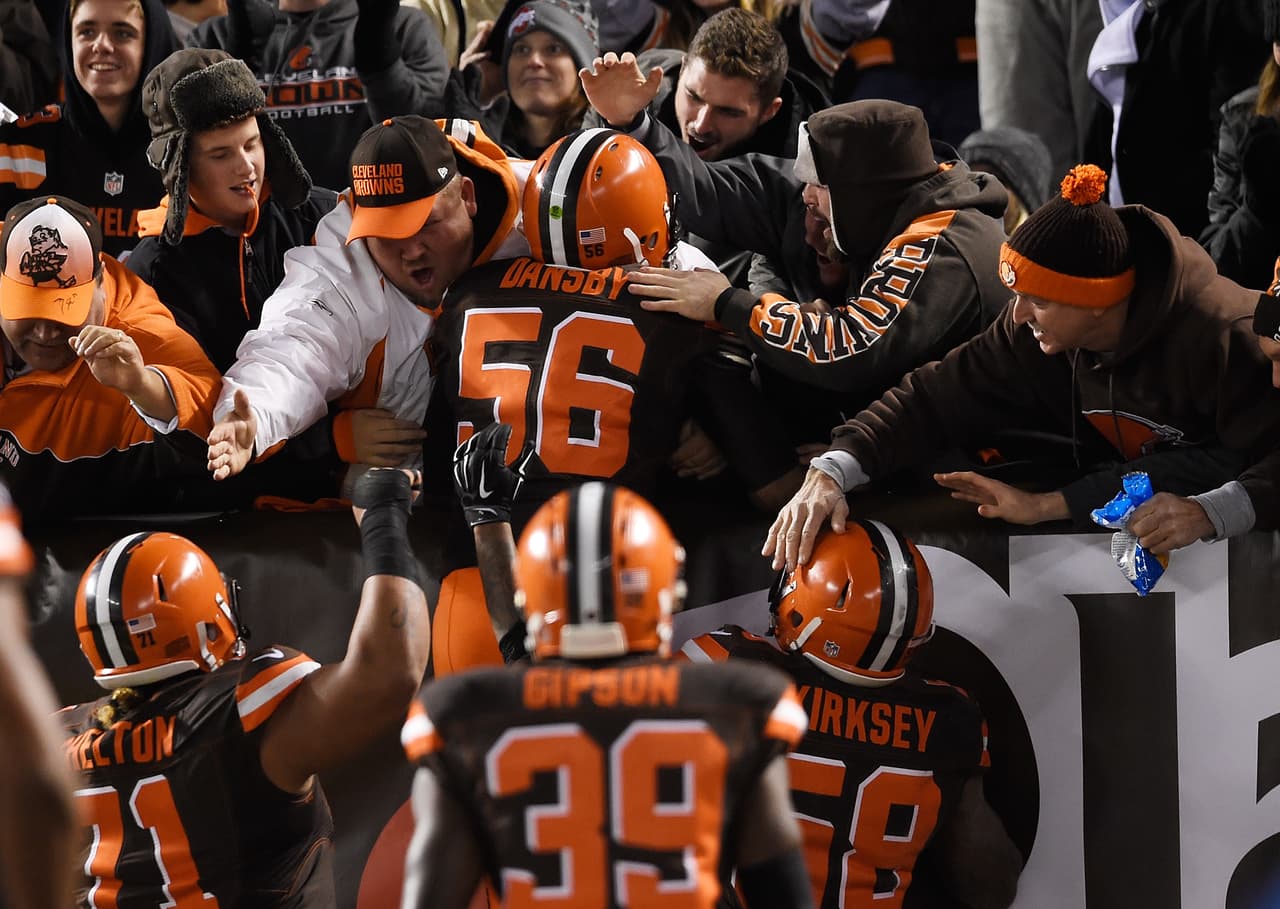 Dramático duelo se vivió en Cleveland donde los Ravens sacaron el partido 33-27 a los Browns. Checa las mejores tomas de este duelo de Lunes por la Noche.