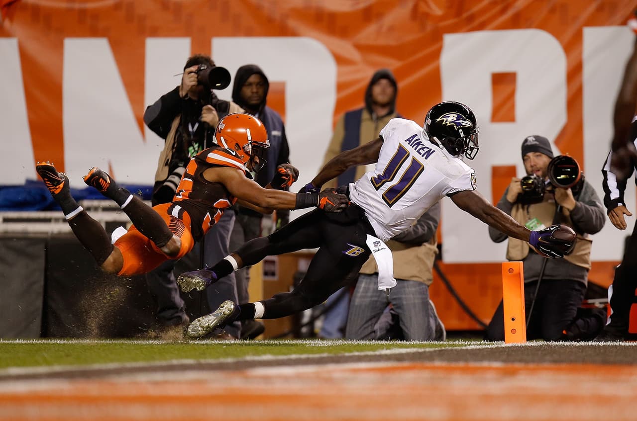 Dramático duelo se vivió en Cleveland donde los Ravens sacaron el partido 33-27 a los Browns. Checa las mejores tomas de este duelo de Lunes por la Noche.