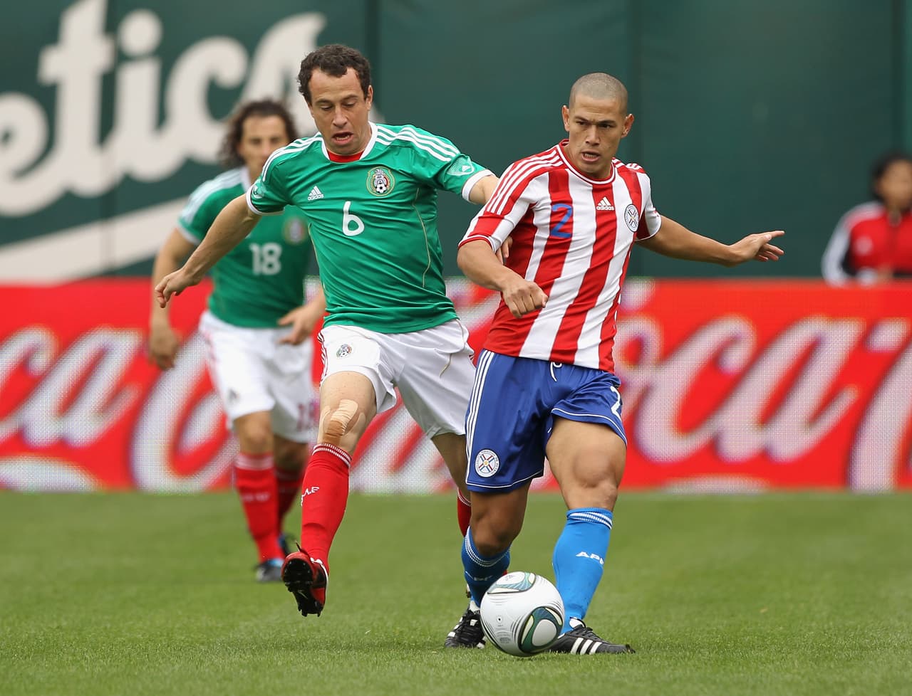 4.- 
<b>Darío Verón:</b> El último gran ídolo de los Pumas de la UNAM se convirtió en un referente del equipo. En 14 años con la escuadra azul y oro logró cuatro títulos de Liga y uno de Campeón de Campeones.