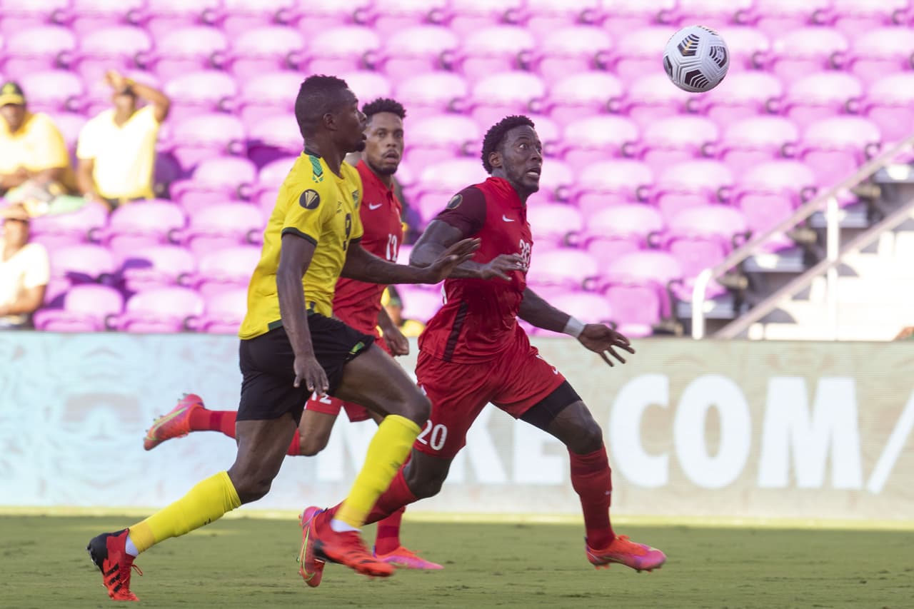 Los goles de Cory Burke y Juior Flemmings le dan la remontada 1-2 sobre Guadalupe y aseguran su lugar en la siguiente ronda,