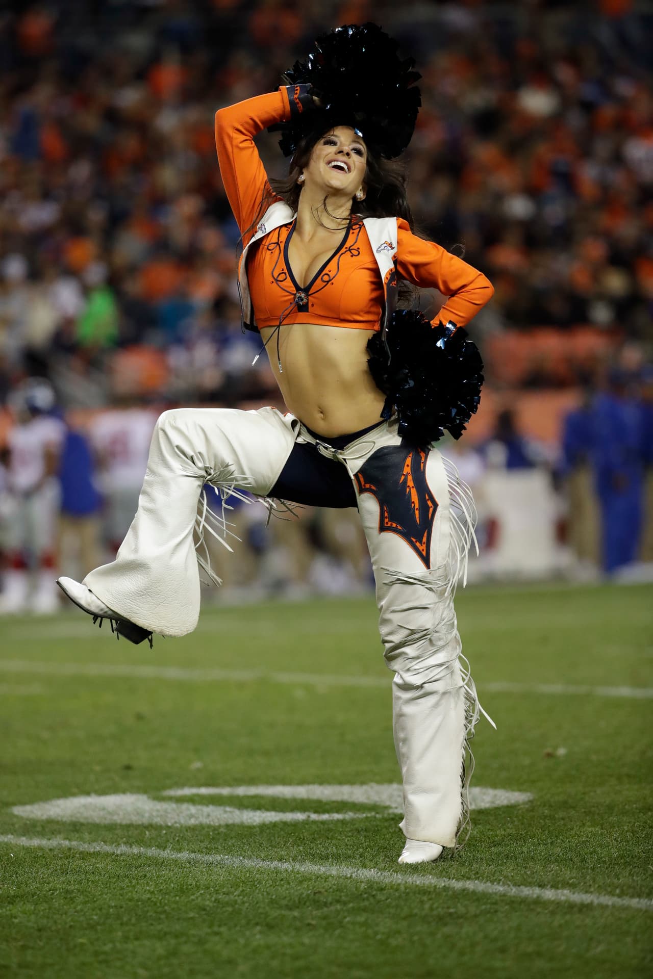 Son hermosas, tienen energía y sus bailes le dan alegría al ambiente en los estadios de la NFL: sin duda, las porristas tienen un papel muy especial para el espectáculo del fútbol americano.