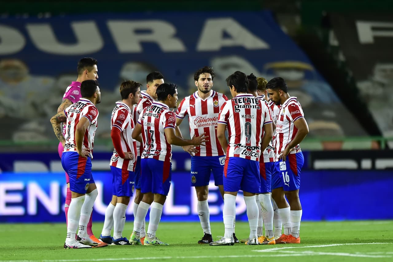 Chivas anuncia primer fichaje para el Guard1anes 2021