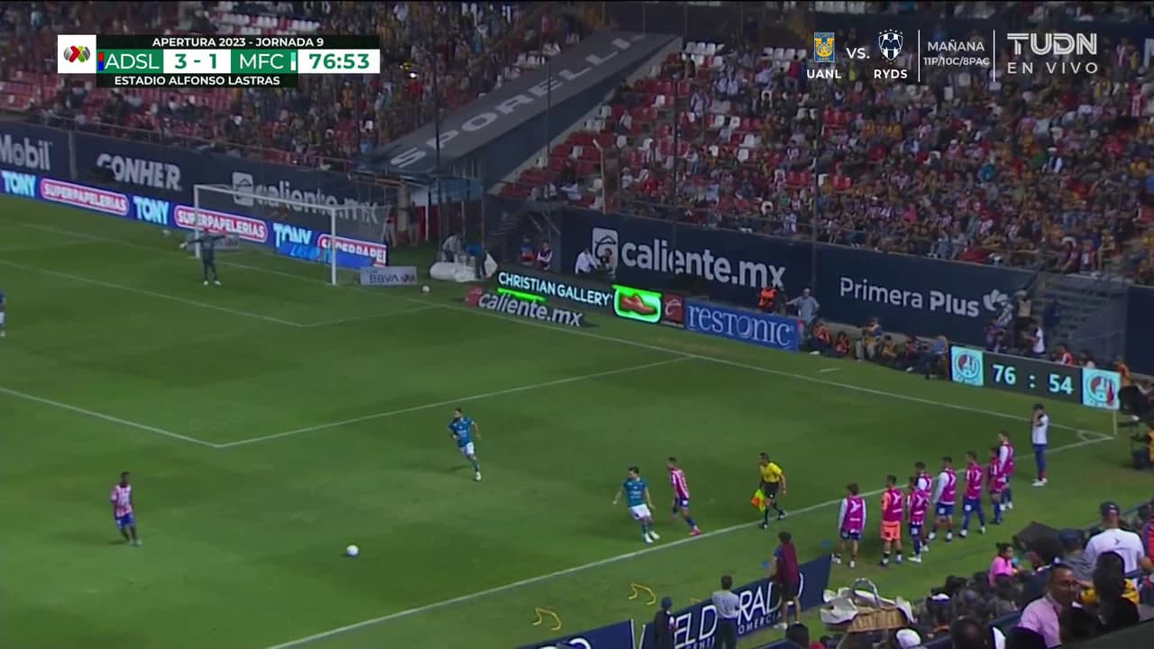 ¡TIRO ATAJADO! disparo por Vitinho.