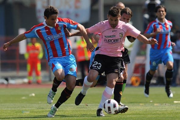Vaya duelo que disputaron Catania y Palermo.